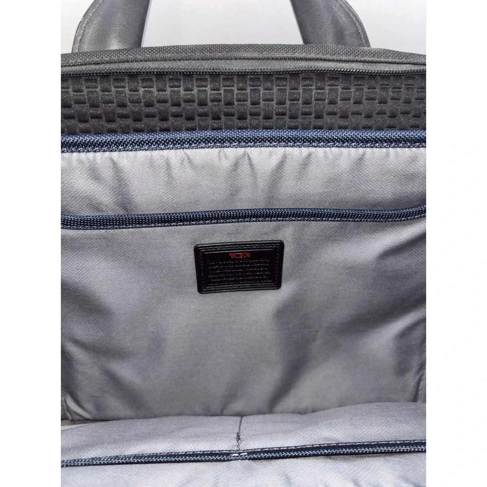 TUMI ALPHA 2 T-PASS Medium Screen Briefcase Laptop Bag Nylon / MODEL# 26516D2